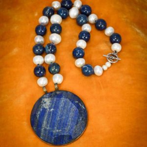 Collar de lapislázuli y perlas naturales